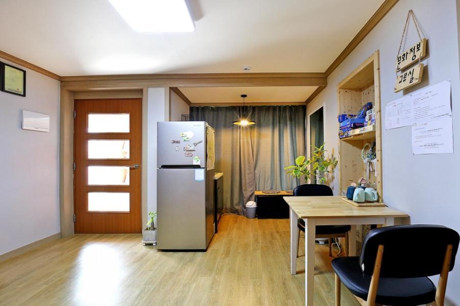 The Flower Road Guesthouse Сунчхон Экстерьер фото